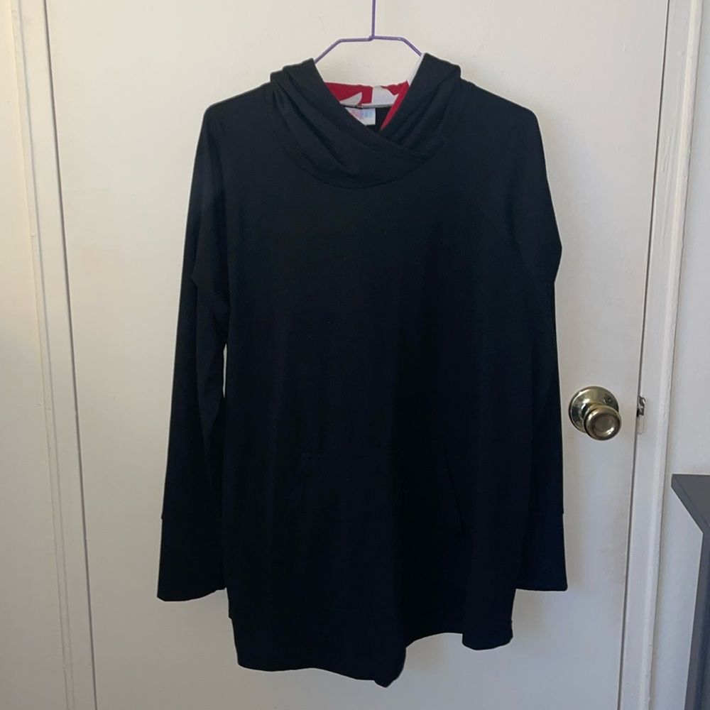 Lularoe XL amber with stars in hood